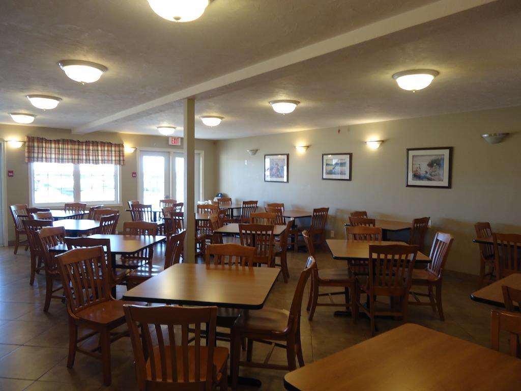 Auberge Bouctouche Inn&Suites Extérieur photo